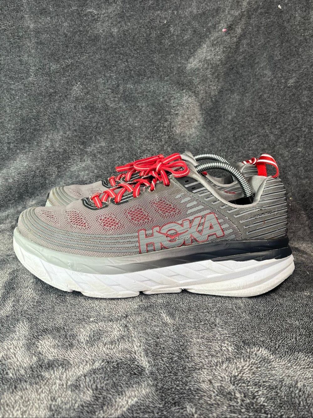 Hoka One One Bondi 6 Mens Size 9.5 Grey Red Running Shoes 1019269-ASGY